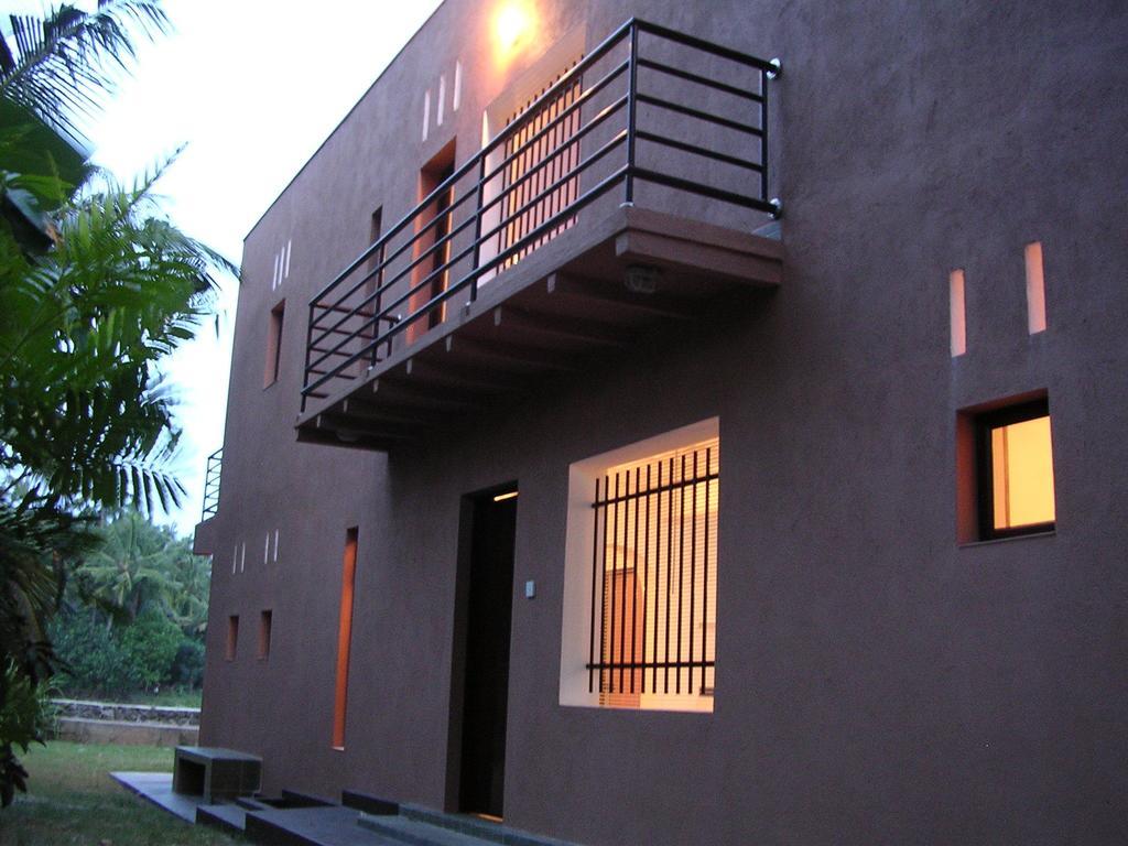 Sri Beach Bungalows And Villa Marawila Exterior photo